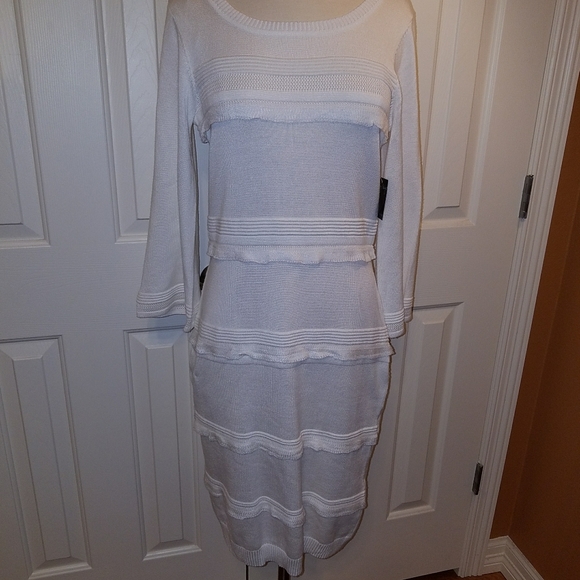 😊☆Gabby Skye sweater sheath dress, 3/4 sleeve, M - Picture 5 of 6